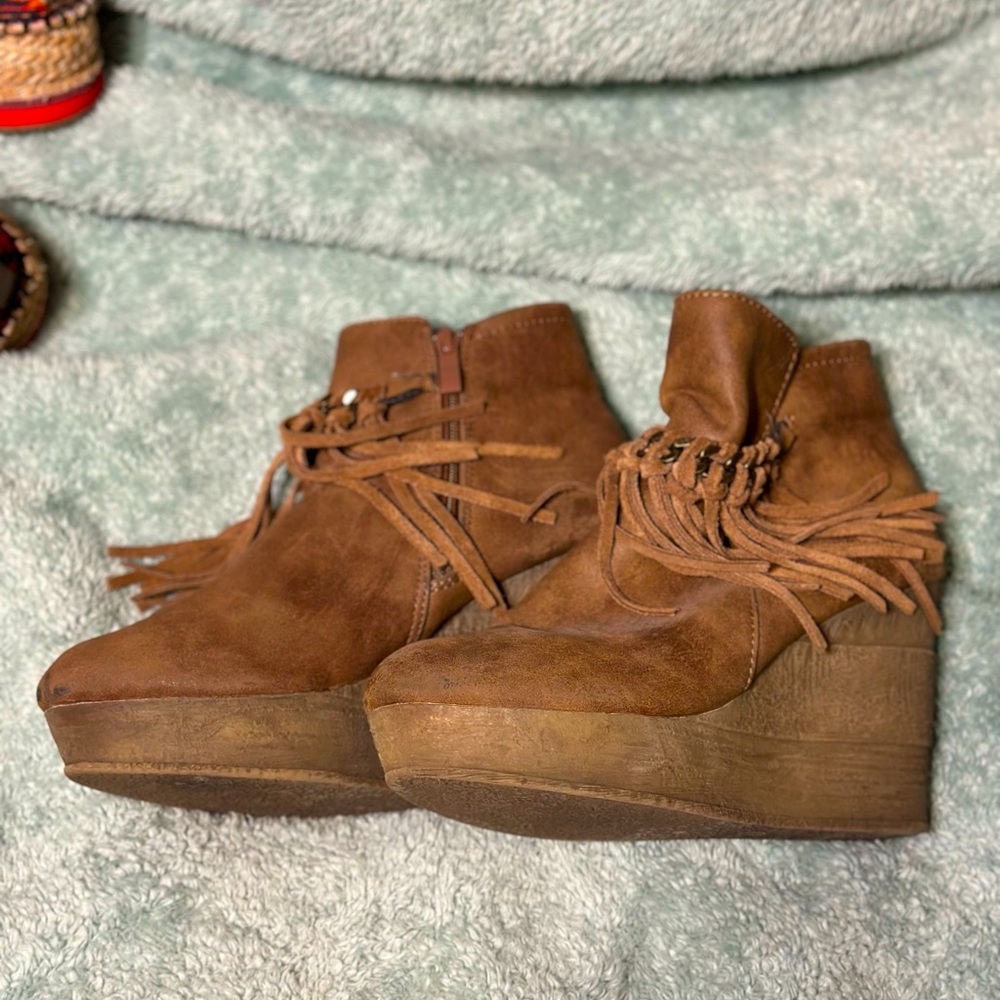 Fringe wedges!